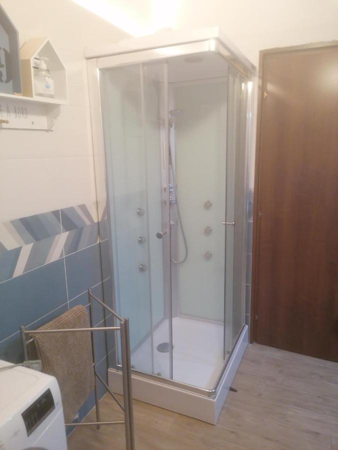 Emmanueli65 Fronte Clinica Per 5 Matrimoniale 2 Singoli 1 Divano Letto Placência Exterior foto