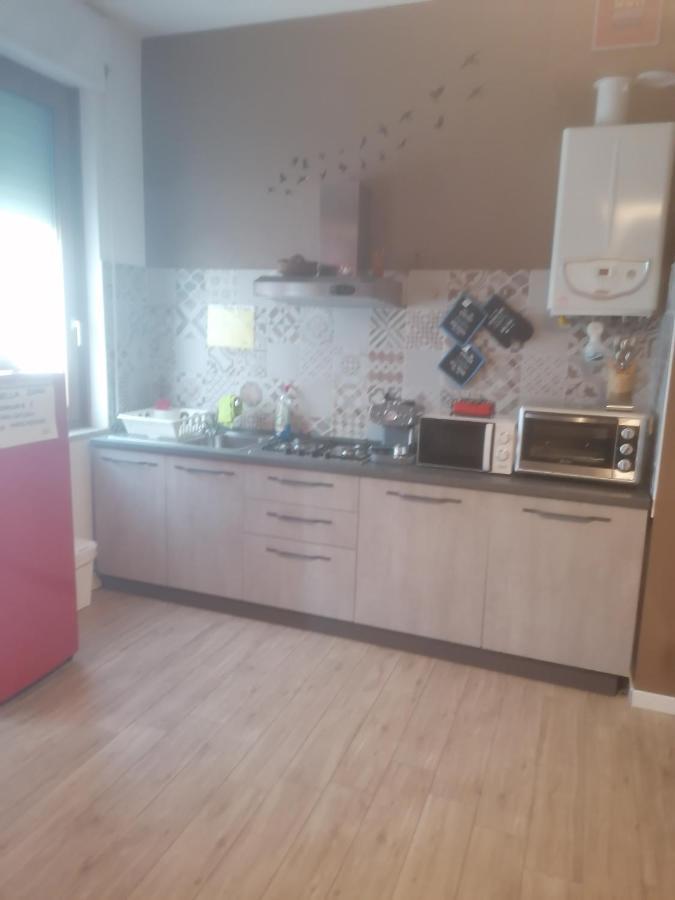Emmanueli65 Fronte Clinica Per 5 Matrimoniale 2 Singoli 1 Divano Letto Placência Exterior foto