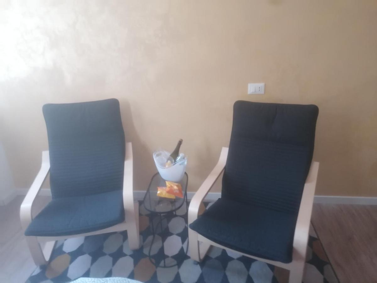 Emmanueli65 Fronte Clinica Per 5 Matrimoniale 2 Singoli 1 Divano Letto Placência Exterior foto